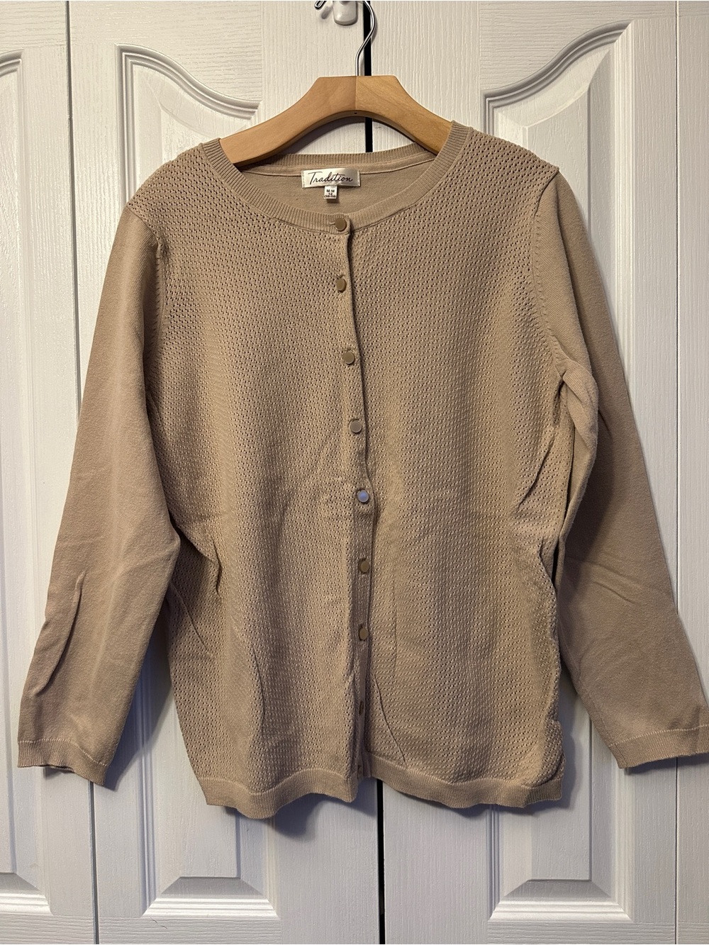 Women’s Tradition Beige Knit Button-Front Cardigan Sweater